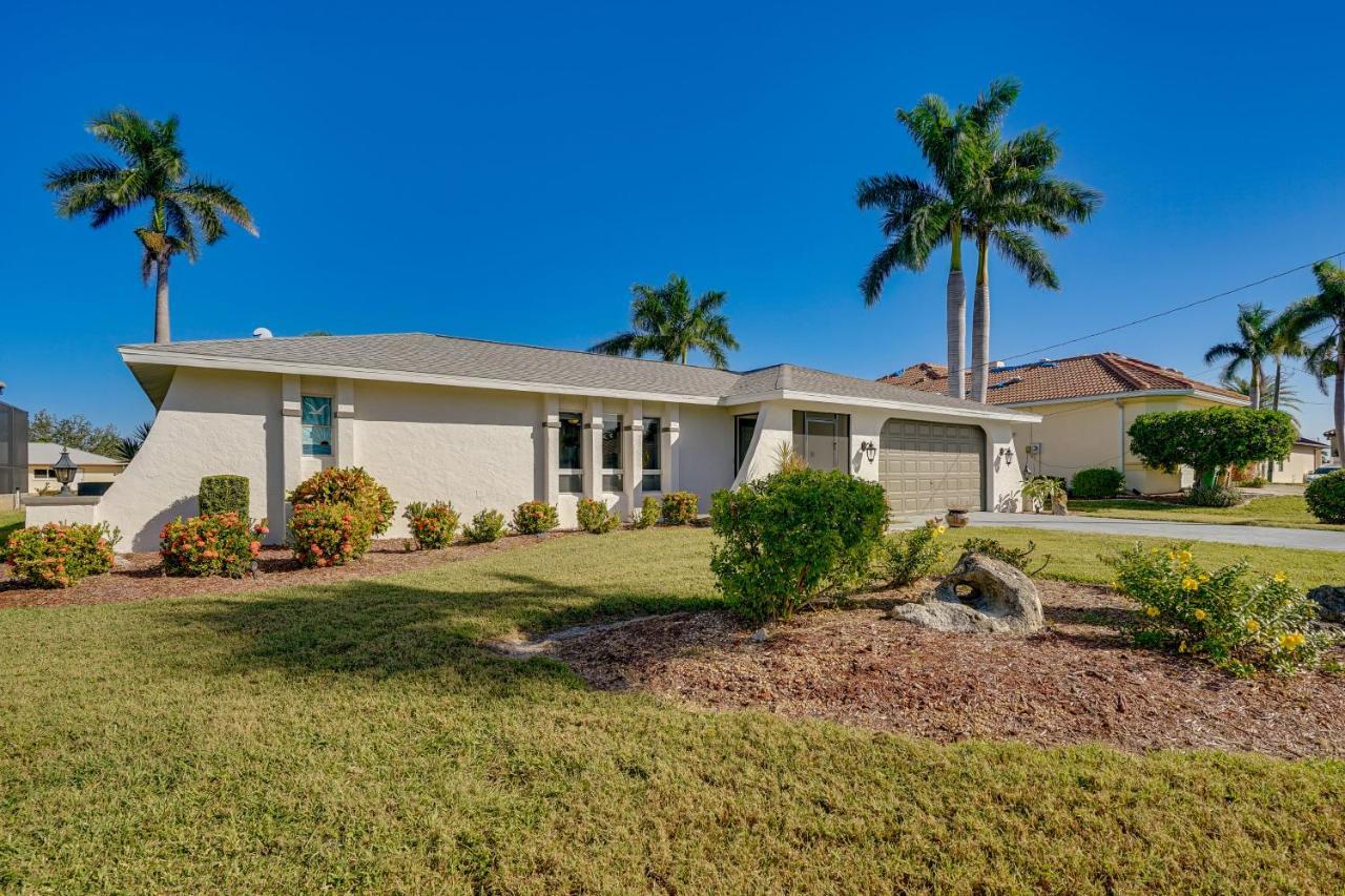 Waterfront Cape Coral Home With Private Pool! Exterior photo